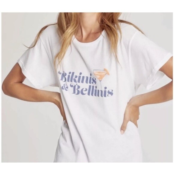 NWT Wildfox Bikinis & Bellinis Graphic Tshirt Size Medium - Picture 1 of 6